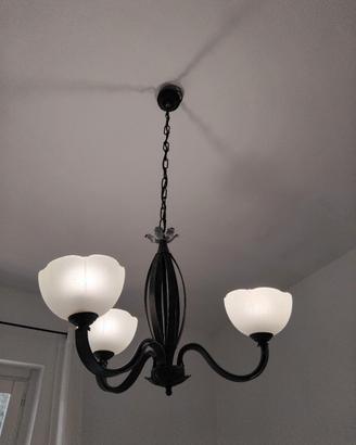 Lampadario in ferro battuto