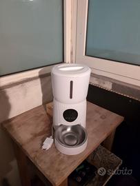 distributore automatico crocchette