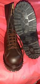 stivali da combattimento e altro