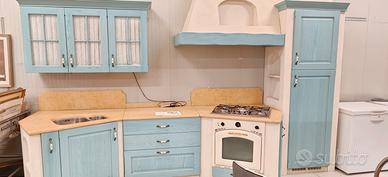 cucina in legno e cartongesso