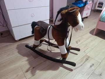 Cavallo a dondolo