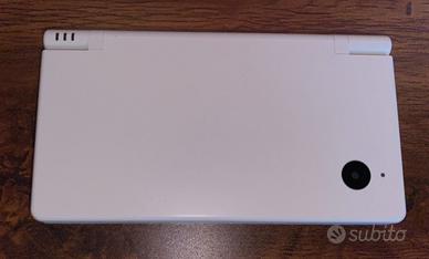 Nintendo DSi + caricatore originale