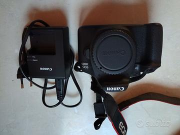 Canon 2000D con 4700 scatti 