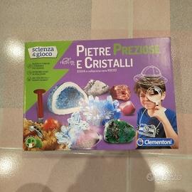 gioco pietre preziose e cristalli