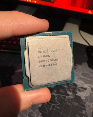 Processore intel core i7-10700 (tray) testato