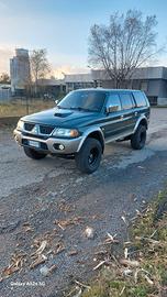 mitsubishi pajero sport 