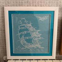 Quadro con centrino all’uncinetto filet – Veliero