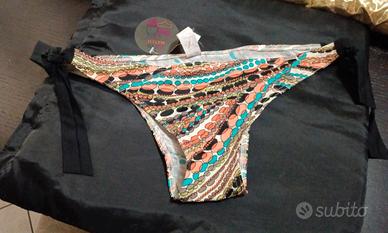 slip costume Triumph 