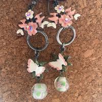Orecchini con farfalla
