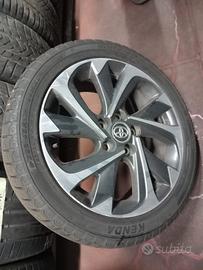 cerchi toyota Auris hibryd 2015