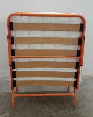 Lettino pieghevole con materasso
