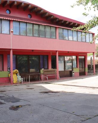 Clădire 220 mp cu salon evenimente – Huși Romania