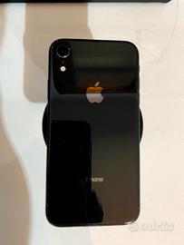 MacBook Pro 13"+ iPhone XR.