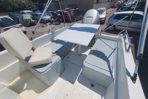 Sea leader leblon 200 barca cabinata walk around