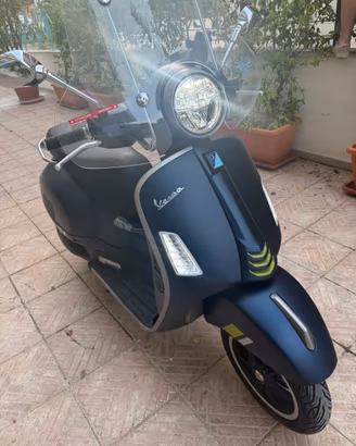 Vespa gts super tech 300