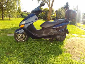 Scooter Yamaha 150