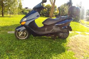 Scooter Yamaha 150