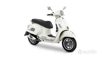 Vespa gts super 125 bianco innocente