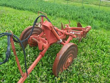 Aratro Gherardi bivomere