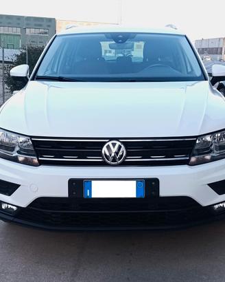 Volkswagen Tiguan 1.6 TDI 115cv Business - Uniprop