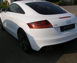 Stupenda AUDI TT QUATTRO SLINE