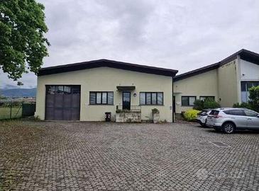 Capannone a Orsenigo