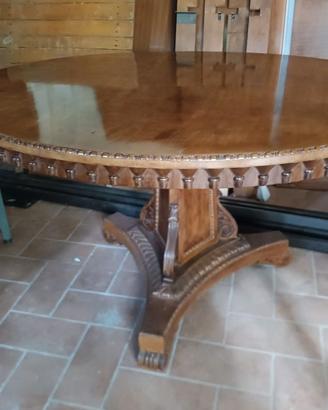 Tavolo rotondo in legno massello stile classico
