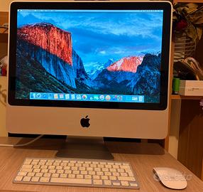 Apple iMac con accessori