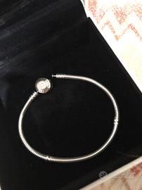 Bracciale semi rigido pandora