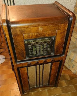 Radio epoca CGE a valvole con giradischi