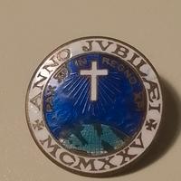 spilla commemorativa 