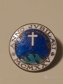 spilla commemorativa 