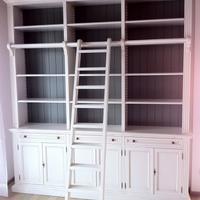 Libreria con scaletta