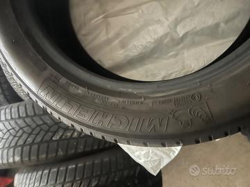 4 gomme michelin 215/55/17