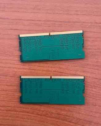 2 moduli di memoria RAM da 8GB ciascuno