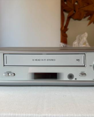Videoregistratore VHS AIWA