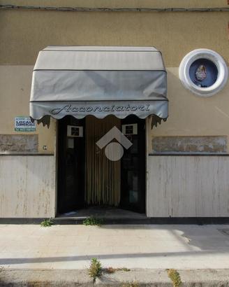 NEGOZIO A CASAGIOVE