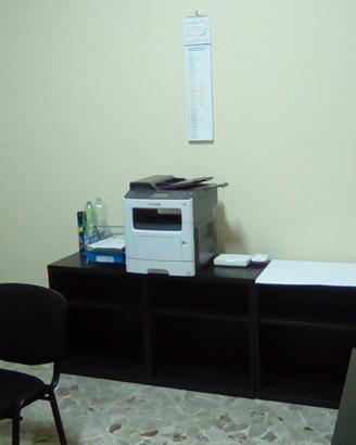 Stanza in ufficio condiviso