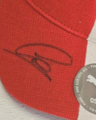Cappellino Ferrari autografato Hamilton F1