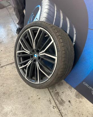 BMW Serie 5  Cerchi M 20” gomme Goodyear RunFlat