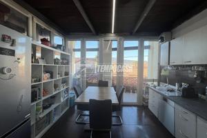 SOLUZIONE INDIPENDENTE COMPOSTA DA DUE UNITA' ABIT