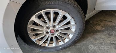 cerchi con gomme 16" Fiat Tipo