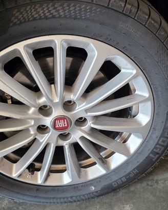 cerchi con gomme 16" Fiat Tipo