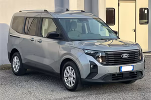 FORD Tourneo Courier 1.0 EcoBoost Titanium