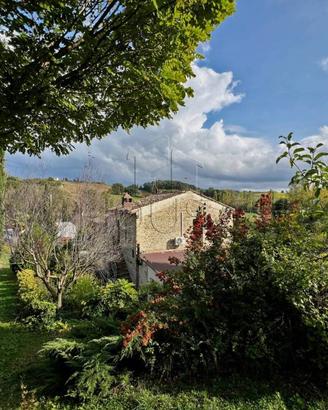 Rustico / Casale di 244 m² con più di 5 locali e p