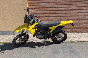 Suzuki Valenti SM 50 