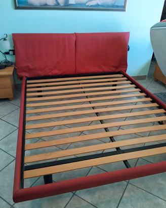 letto matrimoniale con 2 comodini 