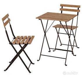 tavolino e sedie da giardino