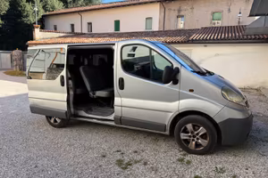 Opel Vivaro 9 posti 2008