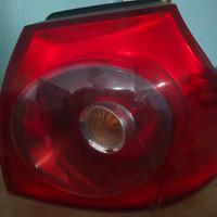 Faro posteriore destro golf 5 Valeo